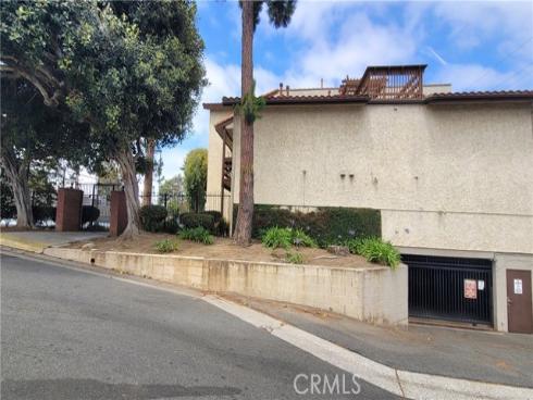 7735  Newman  104  Avenue, Huntington Beach, CA