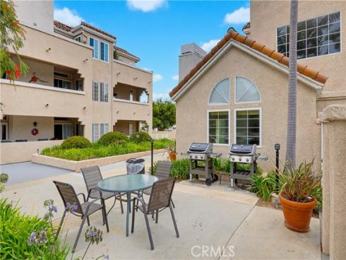 4581 Warner 302 , Huntington Beach, CA