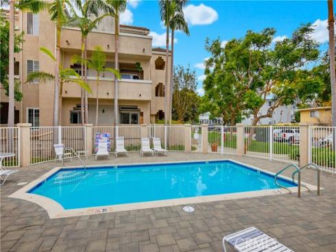 4581 Warner 302 , Huntington Beach, CA