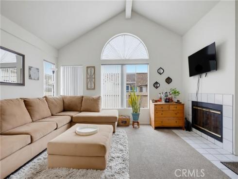 4581 Warner 302 , Huntington Beach, CA