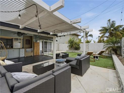 8021  Sunset   Circle, Huntington Beach, CA
