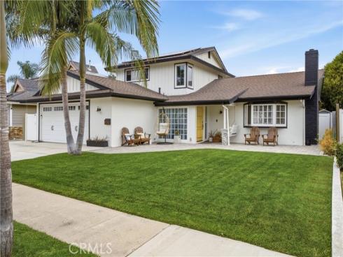 8021  Sunset   Circle, Huntington Beach, CA