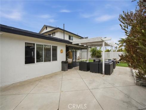8021  Sunset   Circle, Huntington Beach, CA