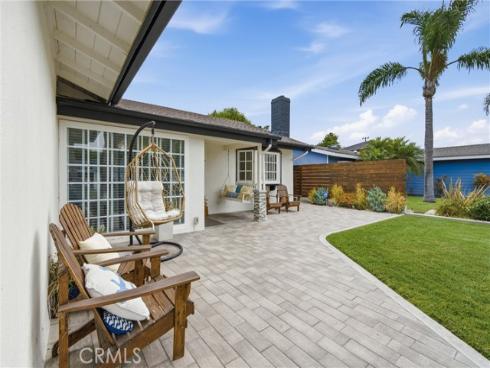 8021  Sunset   Circle, Huntington Beach, CA