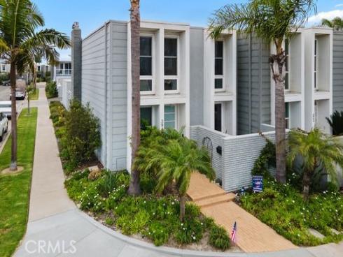 3949 Warner Avenue, Huntington Beach, CA