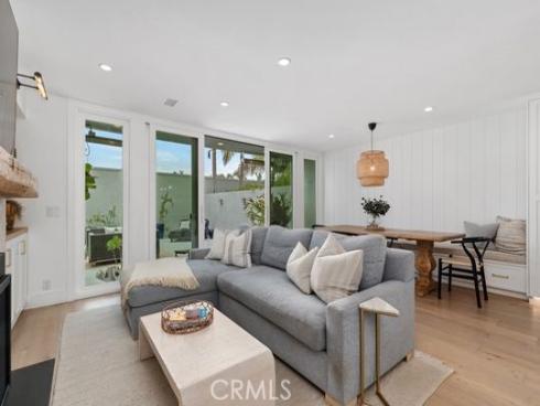 3949 Warner Avenue, Huntington Beach, CA
