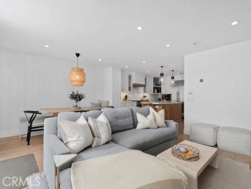 3949 Warner Avenue, Huntington Beach, CA
