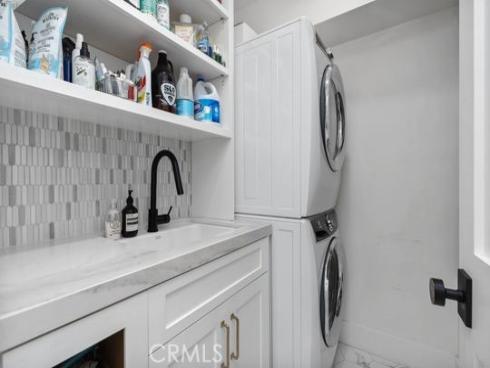 3949 Warner Avenue, Huntington Beach, CA