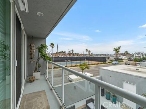 3949 Warner Avenue, Huntington Beach, CA