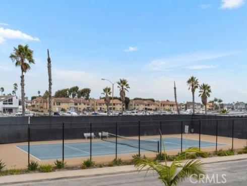 3949 Warner Avenue, Huntington Beach, CA
