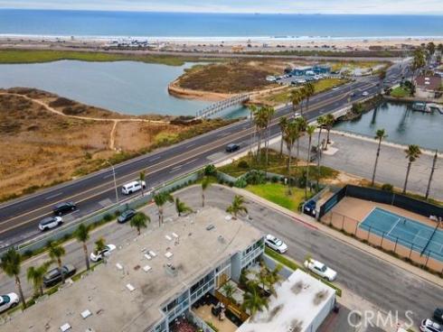 3949 Warner Avenue, Huntington Beach, CA