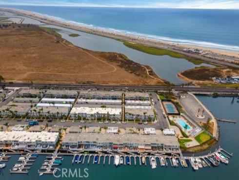 3949 Warner Avenue, Huntington Beach, CA