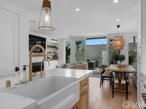 3949 Warner Avenue, Huntington Beach, CA