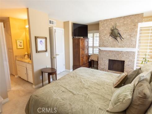 16102  Fame  , Huntington Beach, CA