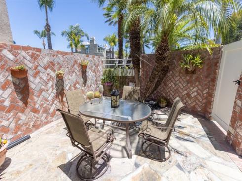 16102  Fame  , Huntington Beach, CA