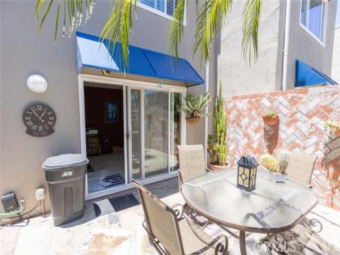 16102  Fame  , Huntington Beach, CA