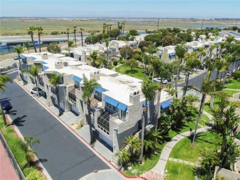 16102  Fame  , Huntington Beach, CA
