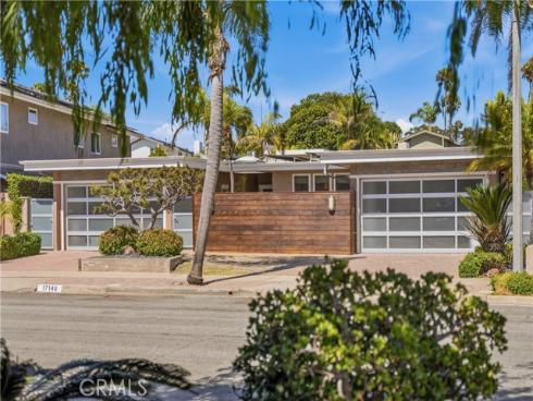 17140  Edgewater   Lane, Huntington Beach, CA