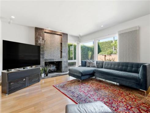 17140  Edgewater   Lane, Huntington Beach, CA