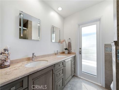17140  Edgewater   Lane, Huntington Beach, CA