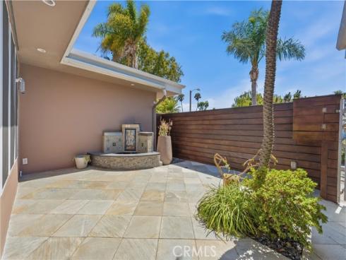 17140  Edgewater   Lane, Huntington Beach, CA