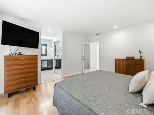 17140  Edgewater   Lane, Huntington Beach, CA