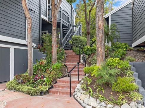 8206  Bridgepoint  206 , Huntington Beach, CA