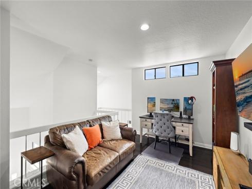 8206  Bridgepoint  206 , Huntington Beach, CA