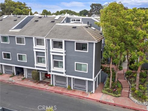 8206  Bridgepoint  206 , Huntington Beach, CA