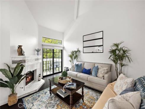 8206  Bridgepoint  206 , Huntington Beach, CA