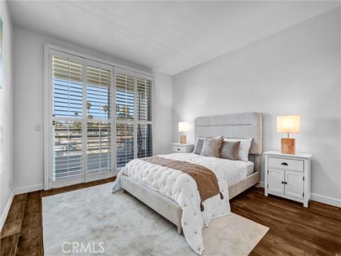 4167 Warner 105 Avenue, Huntington Beach, CA