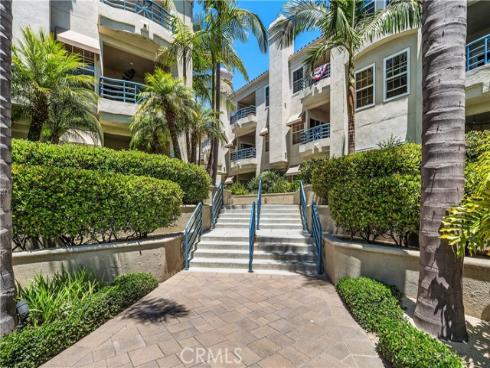 415  Townsquare  308  Lane, Huntington Beach, CA