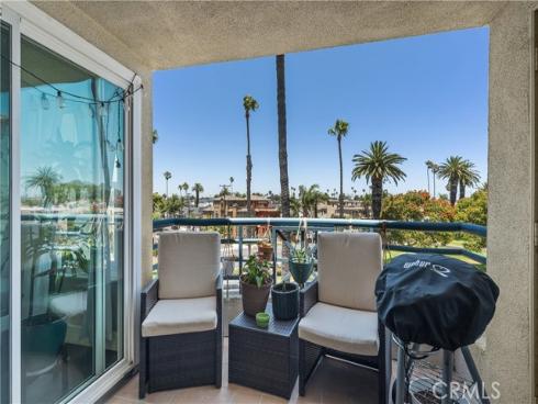 415  Townsquare  308  Lane, Huntington Beach, CA