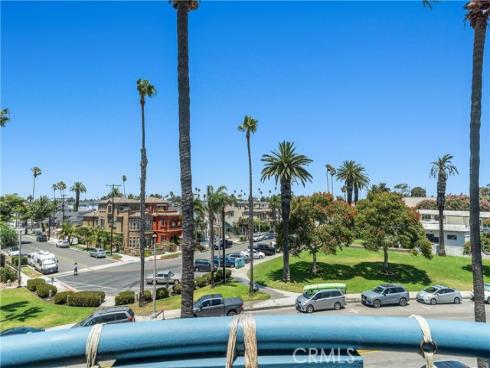 415  Townsquare  308  Lane, Huntington Beach, CA