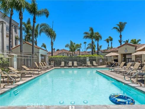 415  Townsquare  308  Lane, Huntington Beach, CA