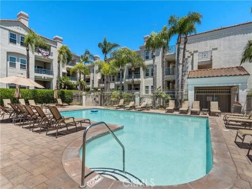 415  Townsquare  308  Lane, Huntington Beach, CA
