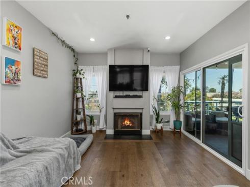 415  Townsquare  308  Lane, Huntington Beach, CA
