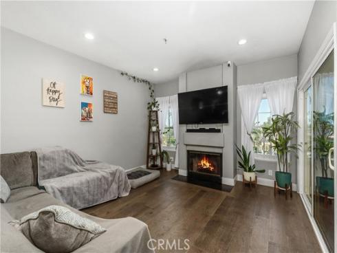 415  Townsquare  308  Lane, Huntington Beach, CA