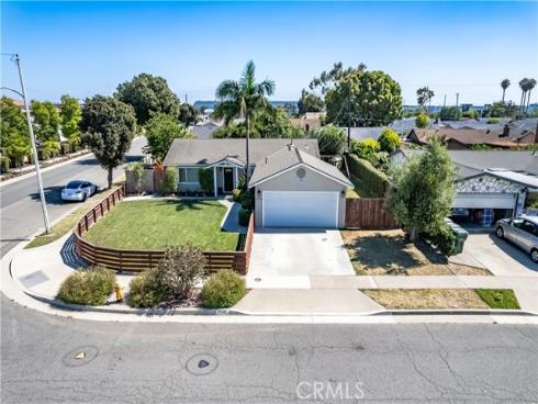 5702 Riviera Drive, Huntington Beach, CA