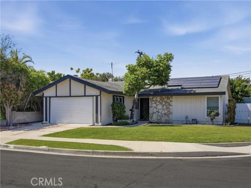 6471 Crandall Drive, Huntington Beach, CA