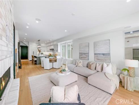 307  14th   Street, Huntington Beach, CA