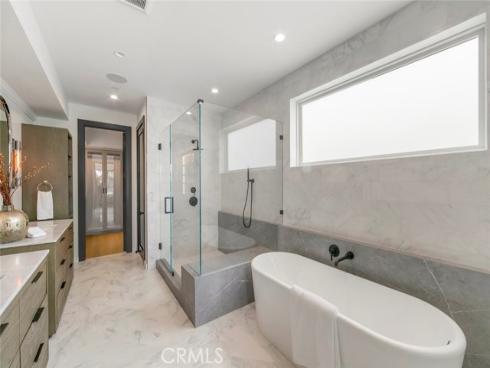 307  14th   Street, Huntington Beach, CA