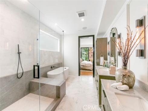 307  14th   Street, Huntington Beach, CA