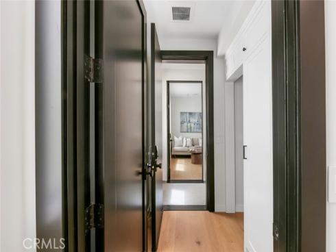307  14th   Street, Huntington Beach, CA