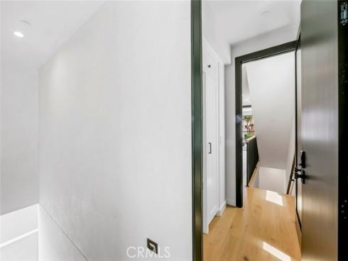 307  14th   Street, Huntington Beach, CA