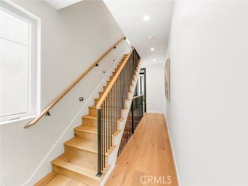 307  14th   Street, Huntington Beach, CA