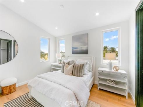 307  14th   Street, Huntington Beach, CA