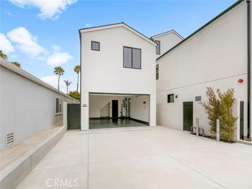 307  14th   Street, Huntington Beach, CA