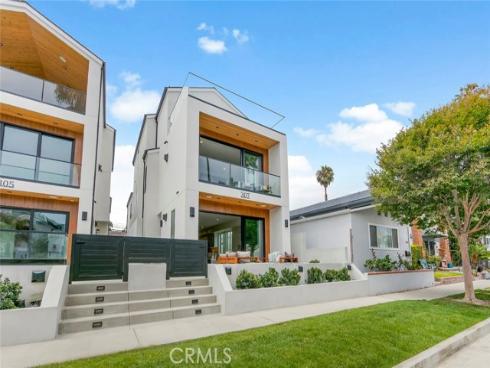 307  14th   Street, Huntington Beach, CA