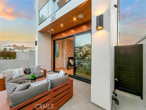 307  14th   Street, Huntington Beach, CA